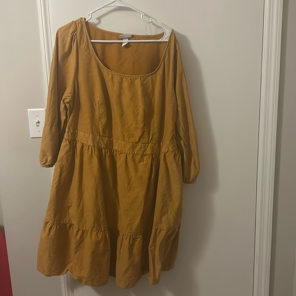 Dark yellow long sleeve dress with pockets! 😊